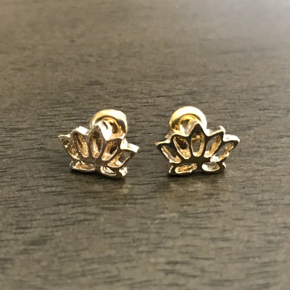 Lotus stud earrings NEW